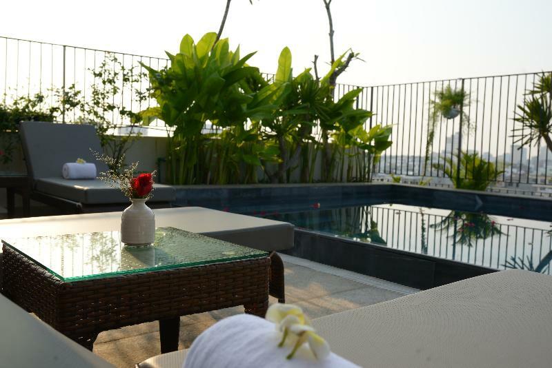 Moon Hotel And Apartment Da Nang Exterior photo