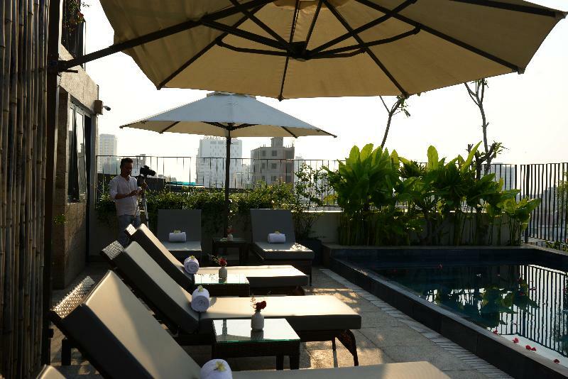 Moon Hotel And Apartment Da Nang Exterior photo